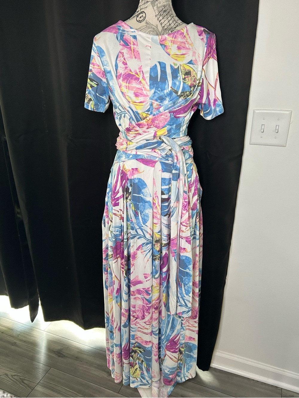 Women’s Tropical Wrap Top & Maxi Skirt (1X)